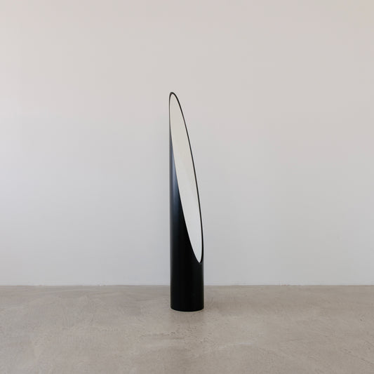 ‘Specchio Unghia’ Mirror