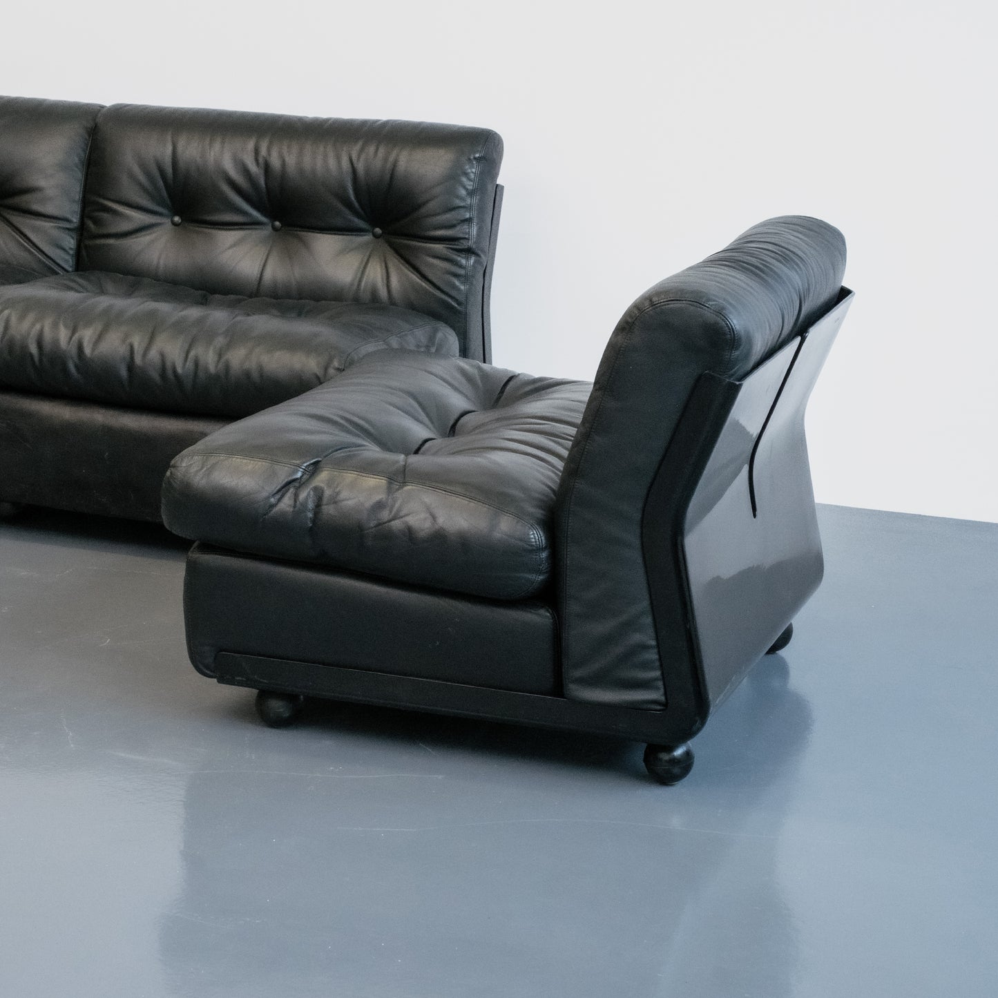Mario Bellini Amanta modular sofa