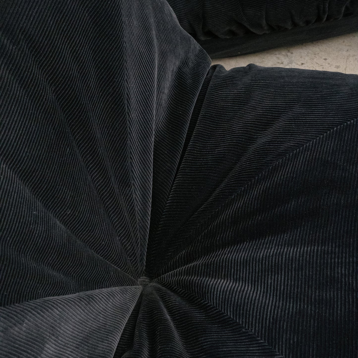 Airborne 'Patate' Sofa