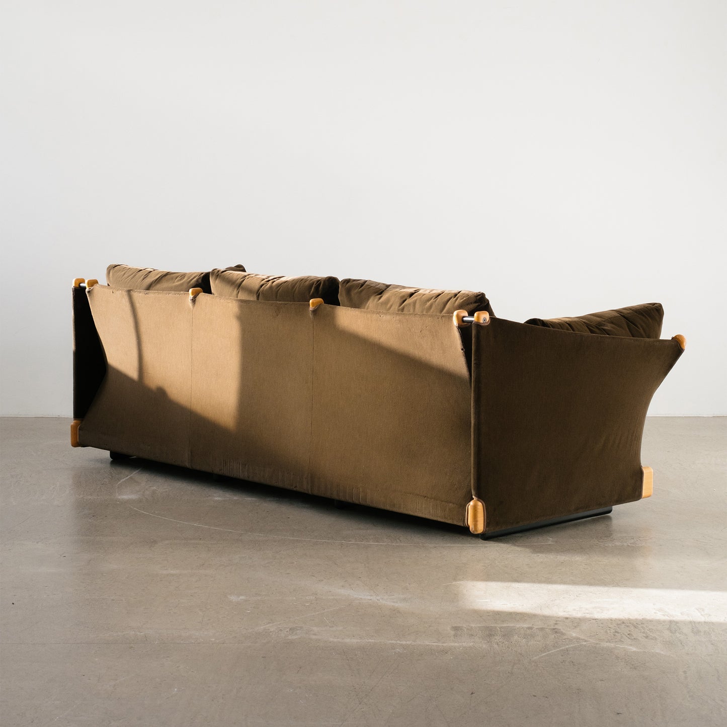 Piere De Martini Sofa 'Viola D'amore' By Cassina