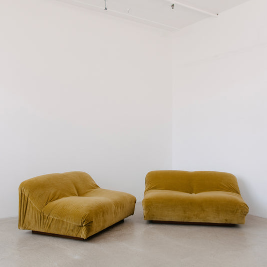 Italian Loveseats