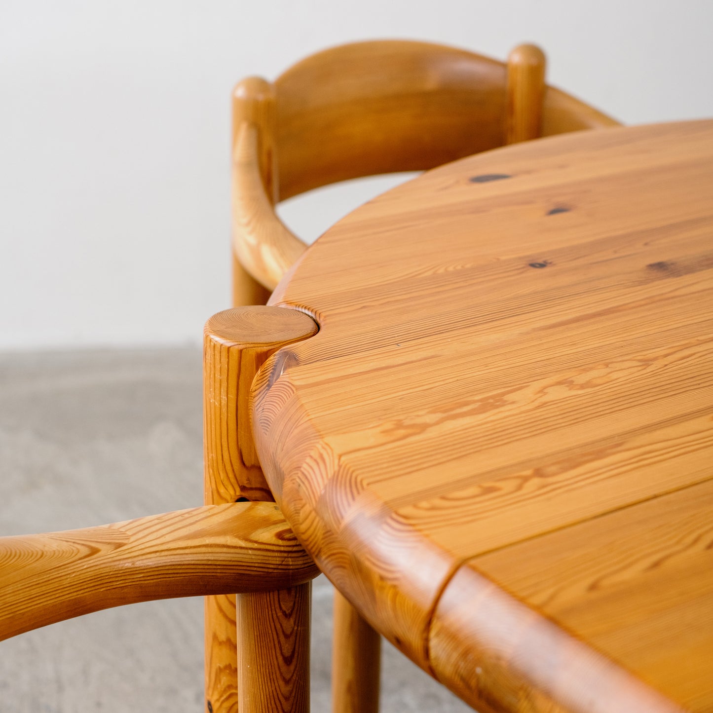Rainer Daumiller Dining Suite