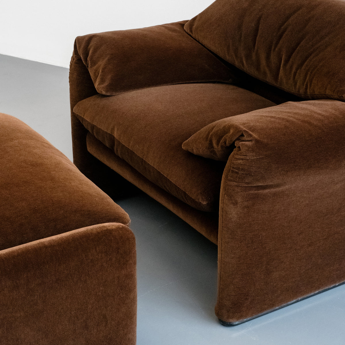 Maralunga (Brown Velvet)