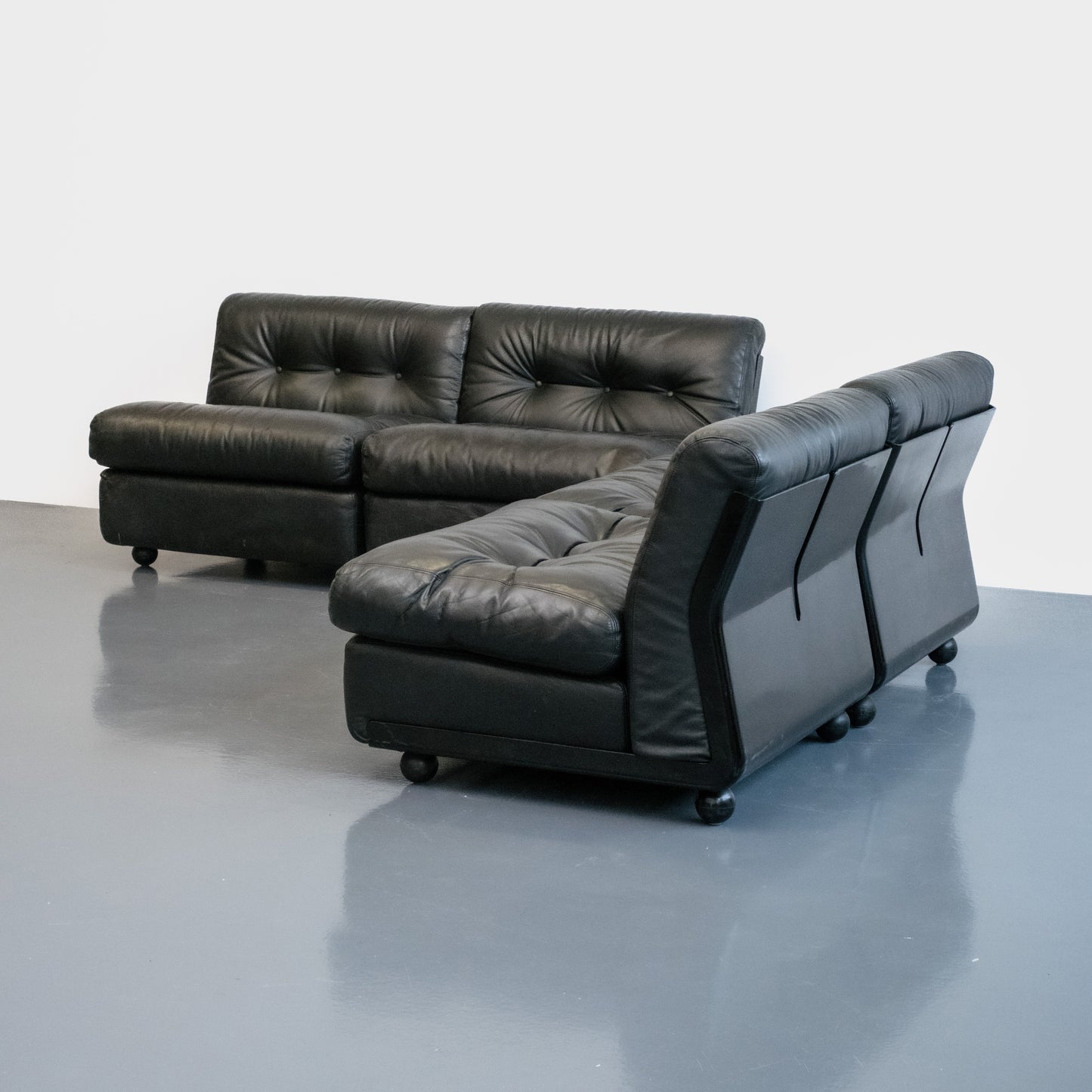 Mario Bellini Amanta modular sofa