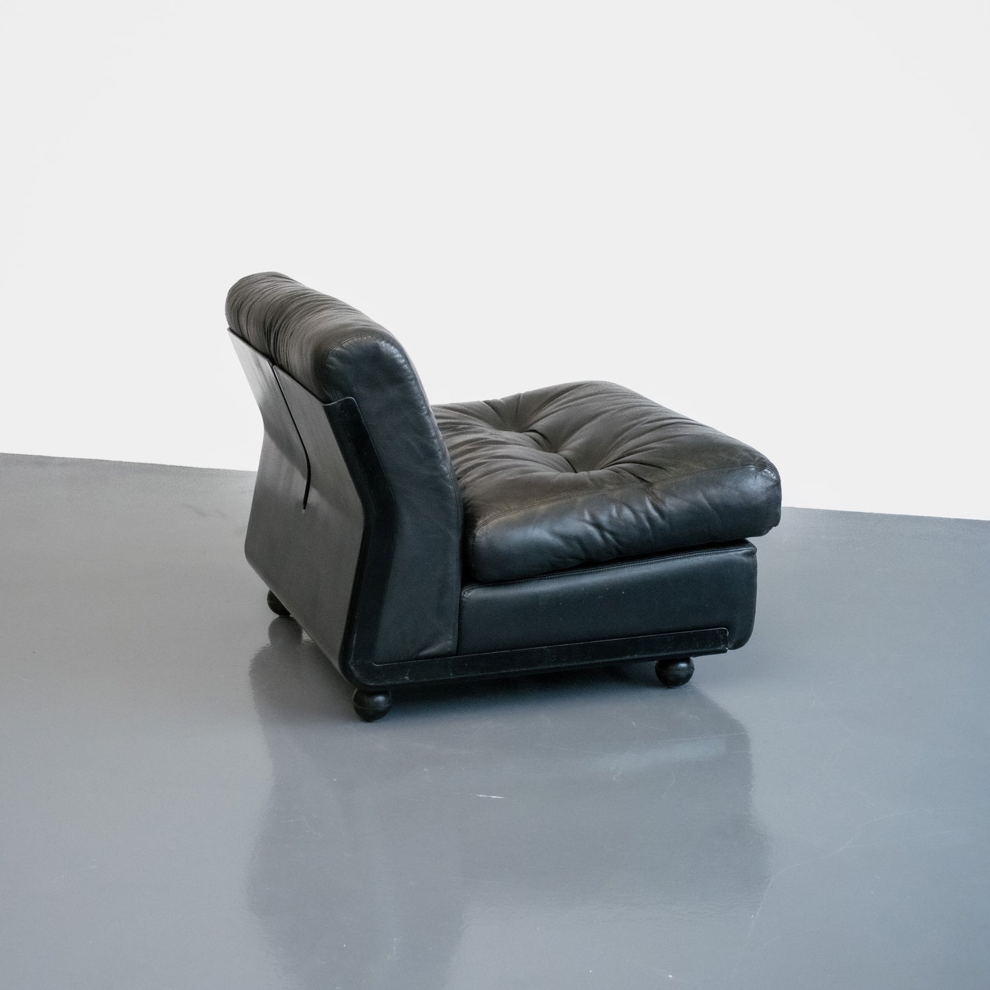 Mario Bellini Amanta modular sofa