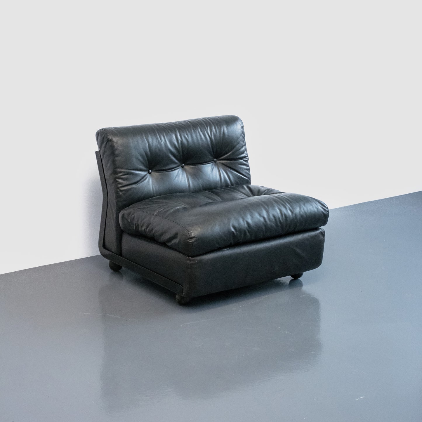 Mario Bellini Amanta modular sofa