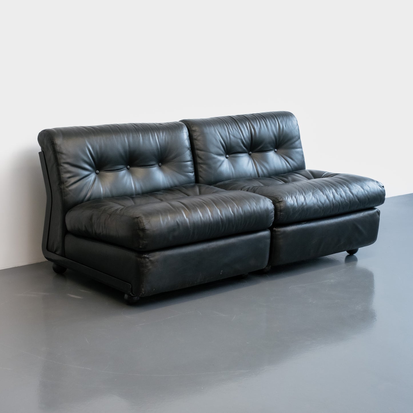 Mario Bellini Amanta modular sofa
