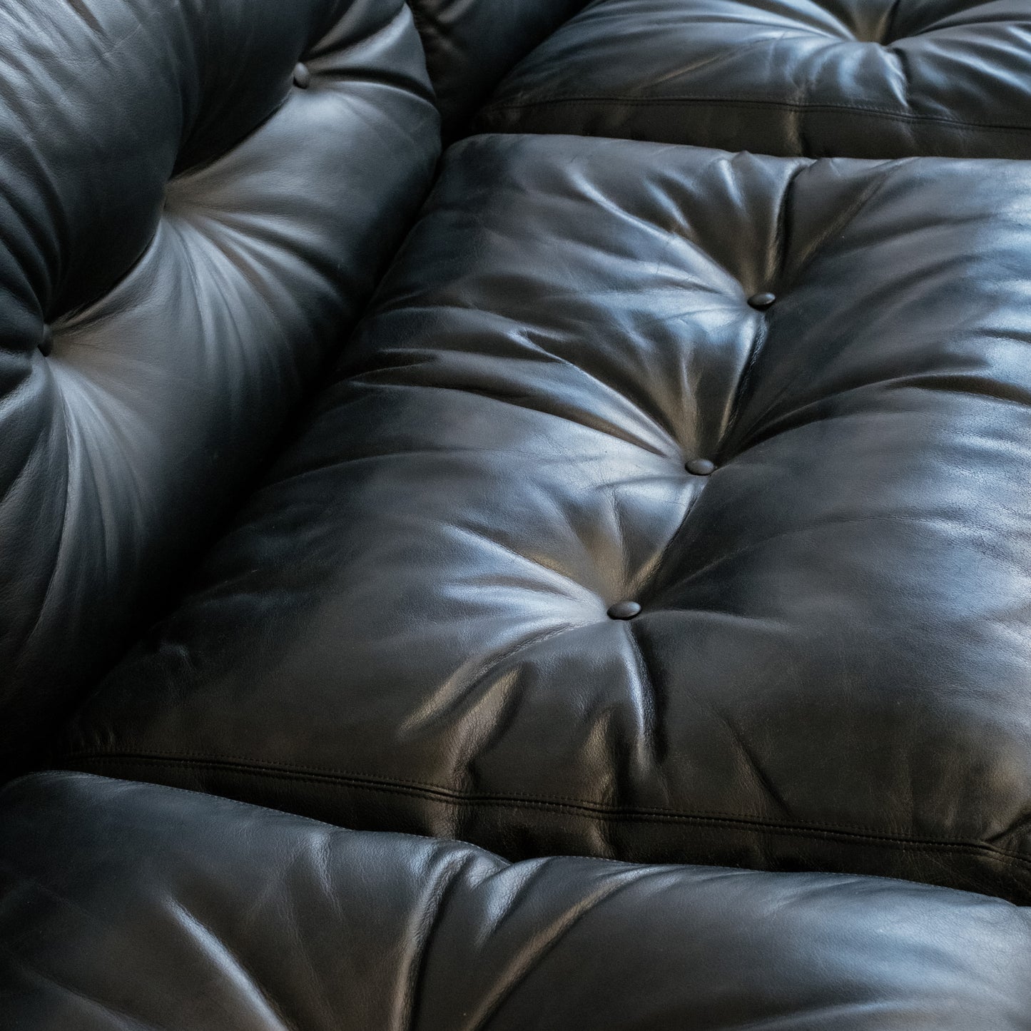 Mario Bellini Amanta modular sofa