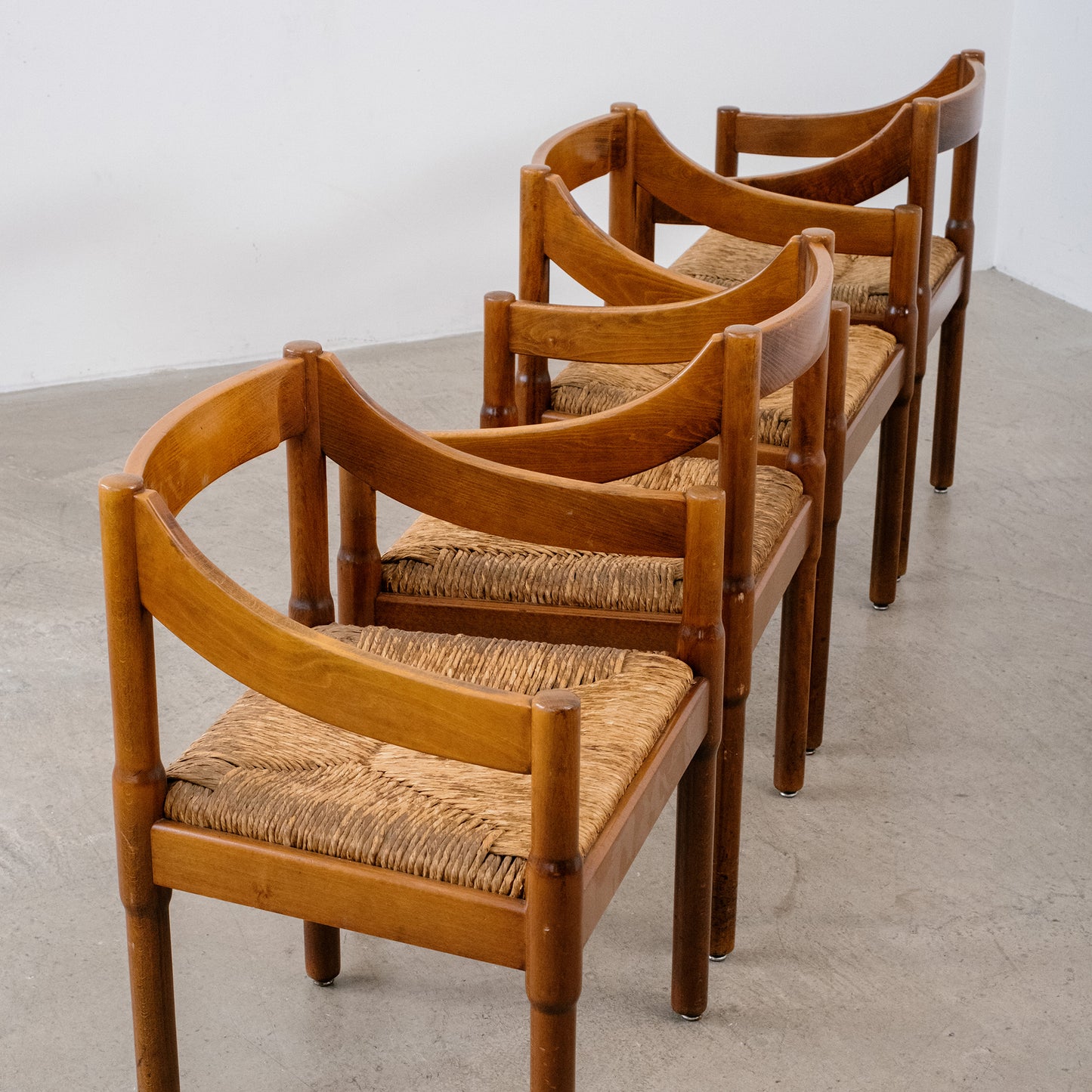 Vico Magistretti 'Carimate' Chairs